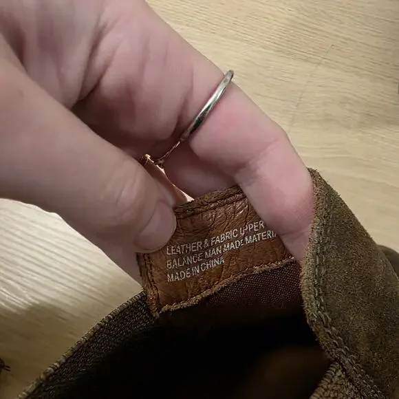 Born Brown Distressed Suede Chelsea Dallia Slip On Ankle Boots Size 10M - Picture 8 of 9